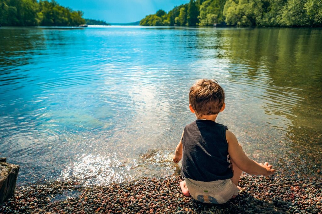 child, boy, lake, play